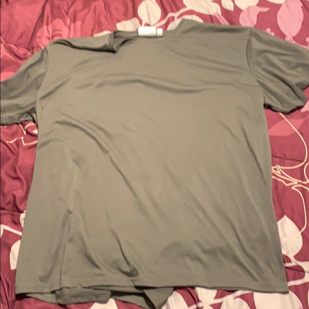 Woman’s Gray tee shirt
